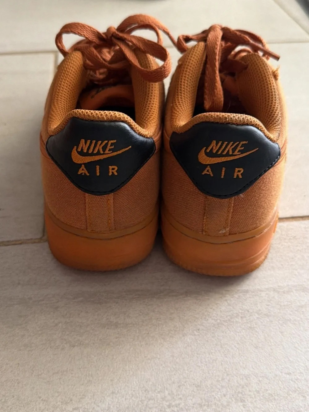 NIKE AIRFORCE 1